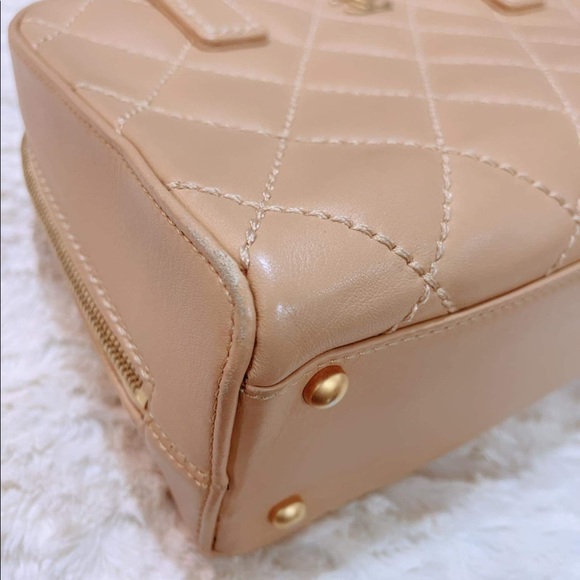 Authentic Chanel Bowler handbag - Picture 11 of 16